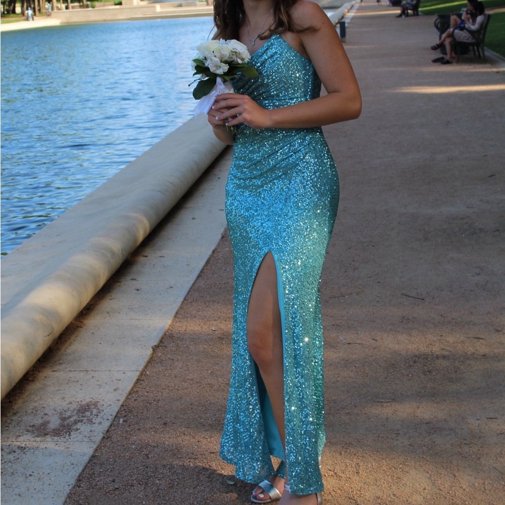 Nightway prom dress, size 6, aquamarine